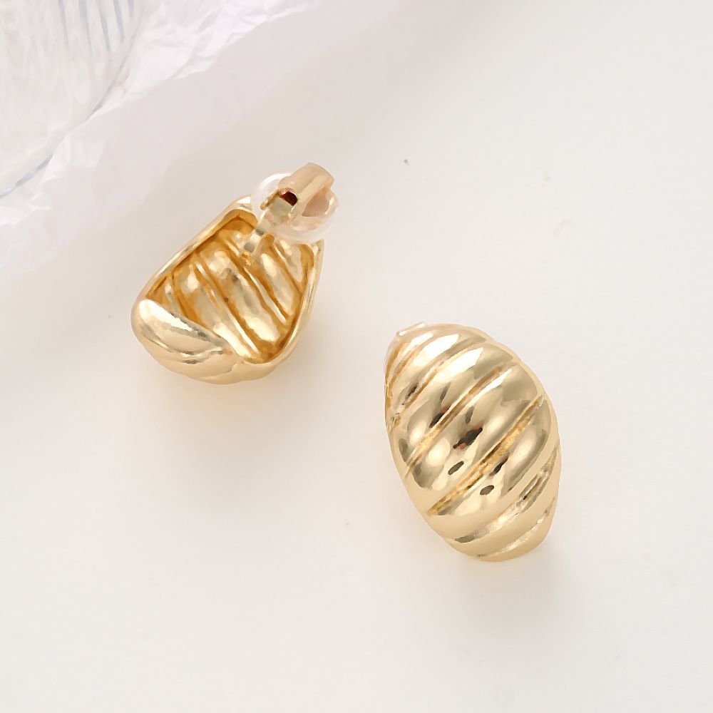 Gold Vintage Style Ribbed Convex Design Clip On Stud Earrings