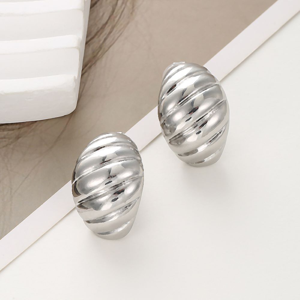 Silver Vintage Style Ribbed Convex Design Clip On Stud Earrings